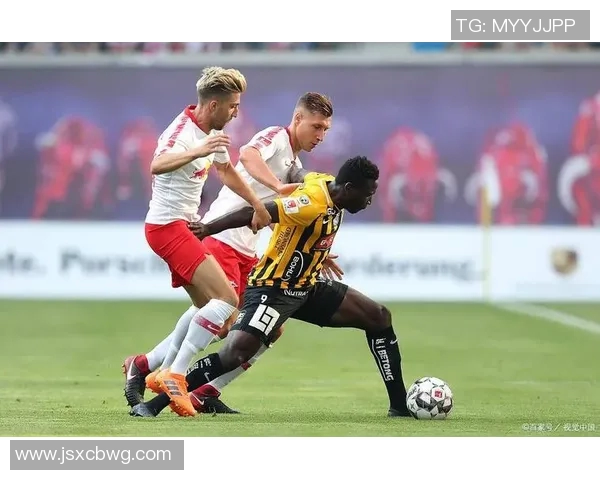 莱比锡红牛主场一丝不苟，战平沙尔克04，保持不败击退挑战者